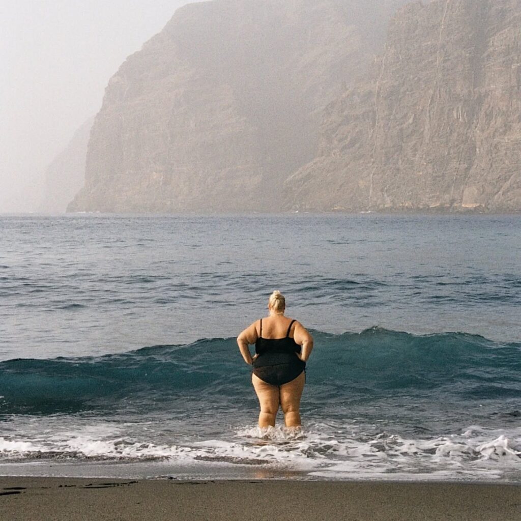 Instagram post from laroze__. This post is in position 17.