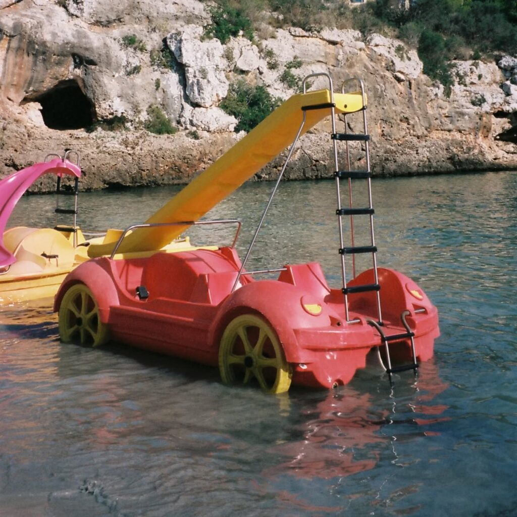 Instagram post from laroze__. This post is in position 8.