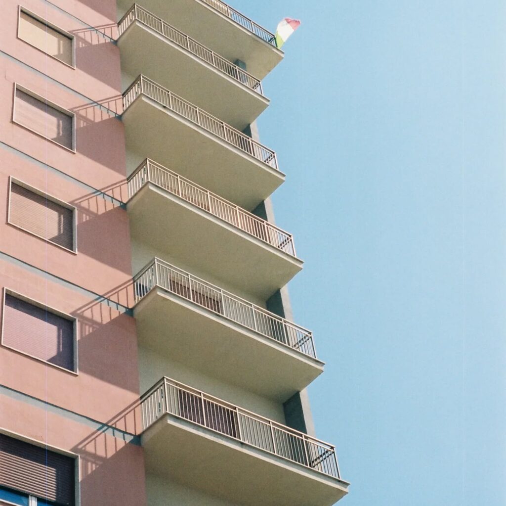 Instagram post from laroze__. This post is in position 16.