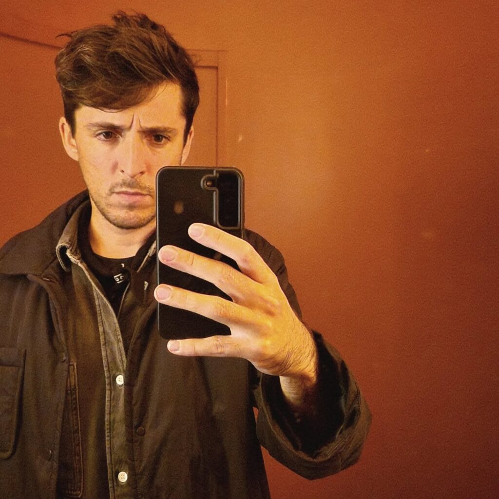 Instagram post from laroze__. This post is in position 0.