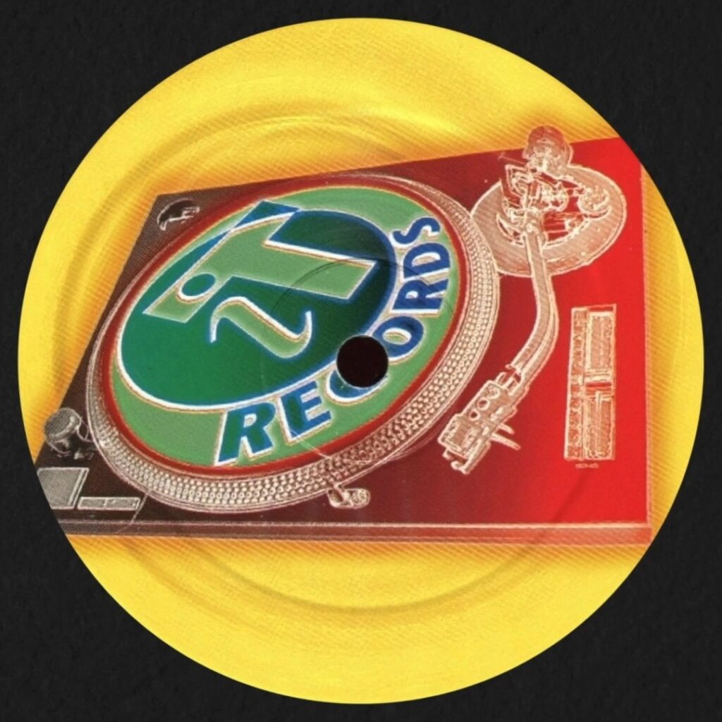 Instagram post from laroze__. This post is in position 7.