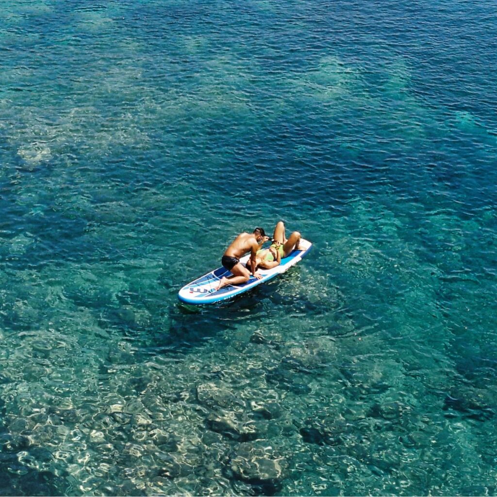 Instagram post from laroze__. This post is in position 18.