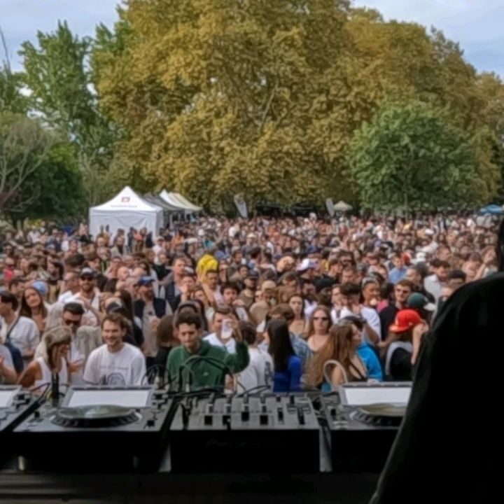 Instagram post from laroze__. This post is in position 19.