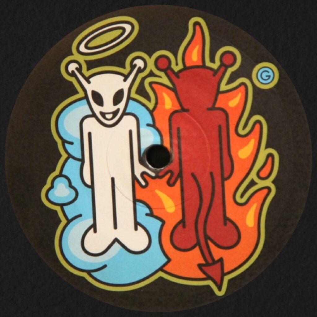 Instagram post from laroze__. This post is in position 5.