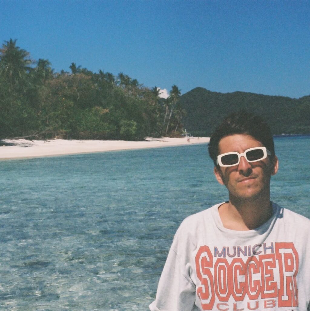 Instagram post from laroze__. This post is in position 7.