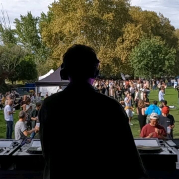 Instagram post from laroze__. This post is in position 5.