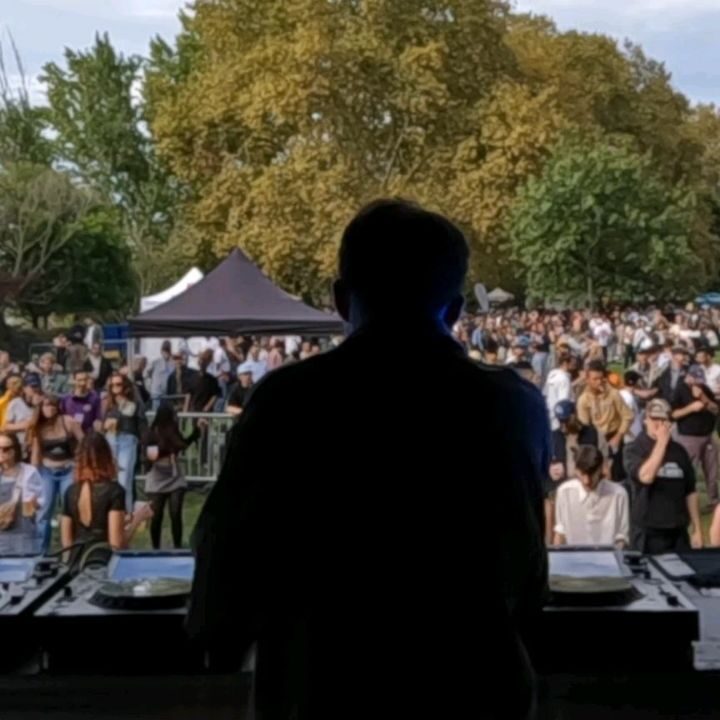 Instagram post from laroze__. This post is in position 11.