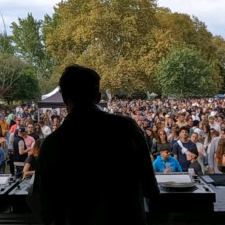 Instagram post from laroze__. This post is in position 10.